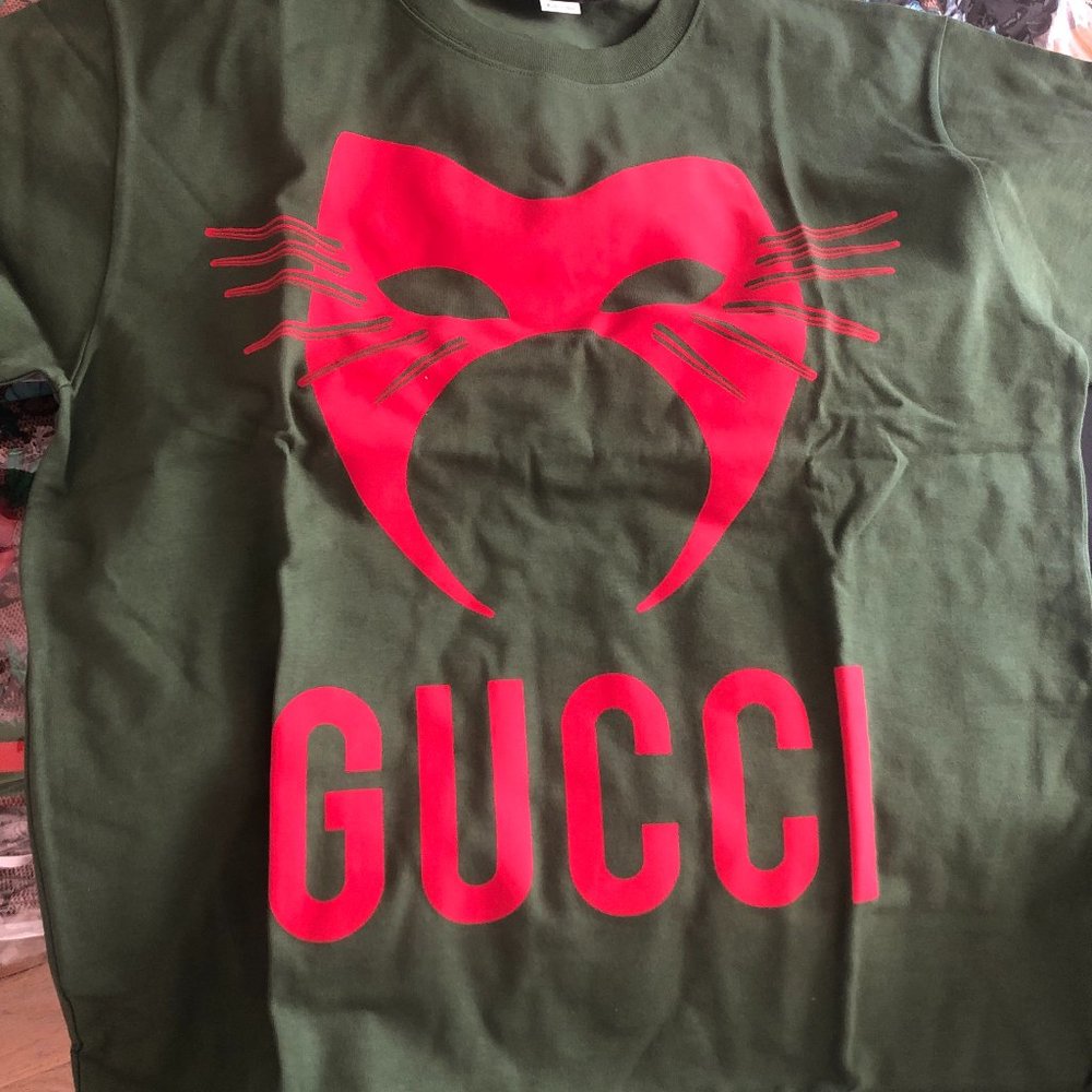 - Gucci Oversized Jersey Mask Printed Cotton T-Shirt in Green NWT in Gucci box